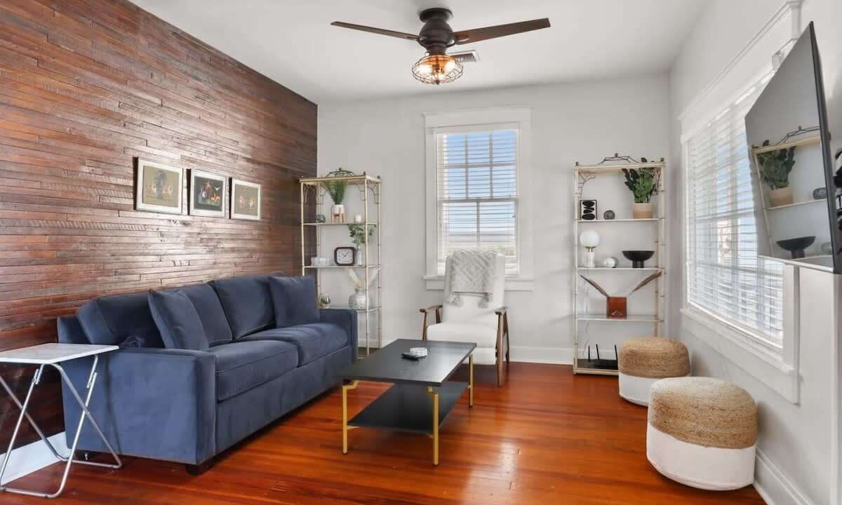 Photo of Livingroom in Esplanade Ridge
