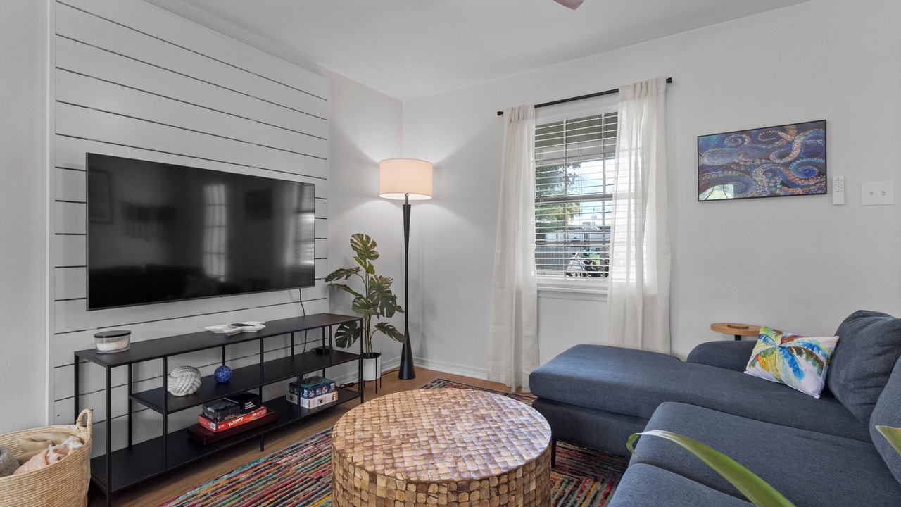 Photo of Livingroom in Gulf Park Estates