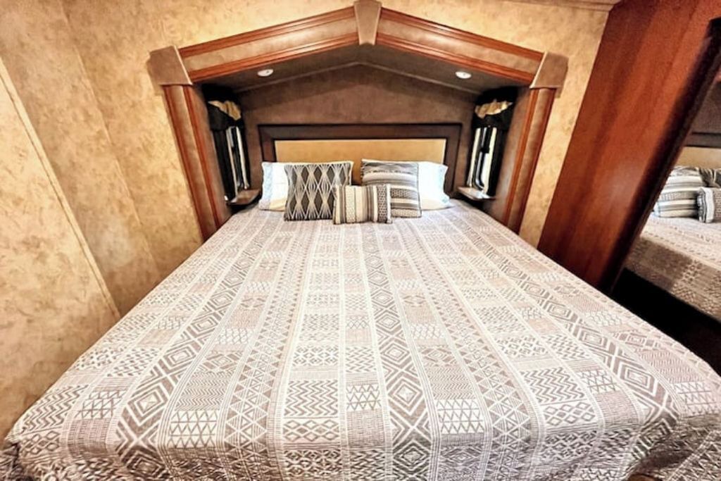 Photo of Bedroom in Ono Island
