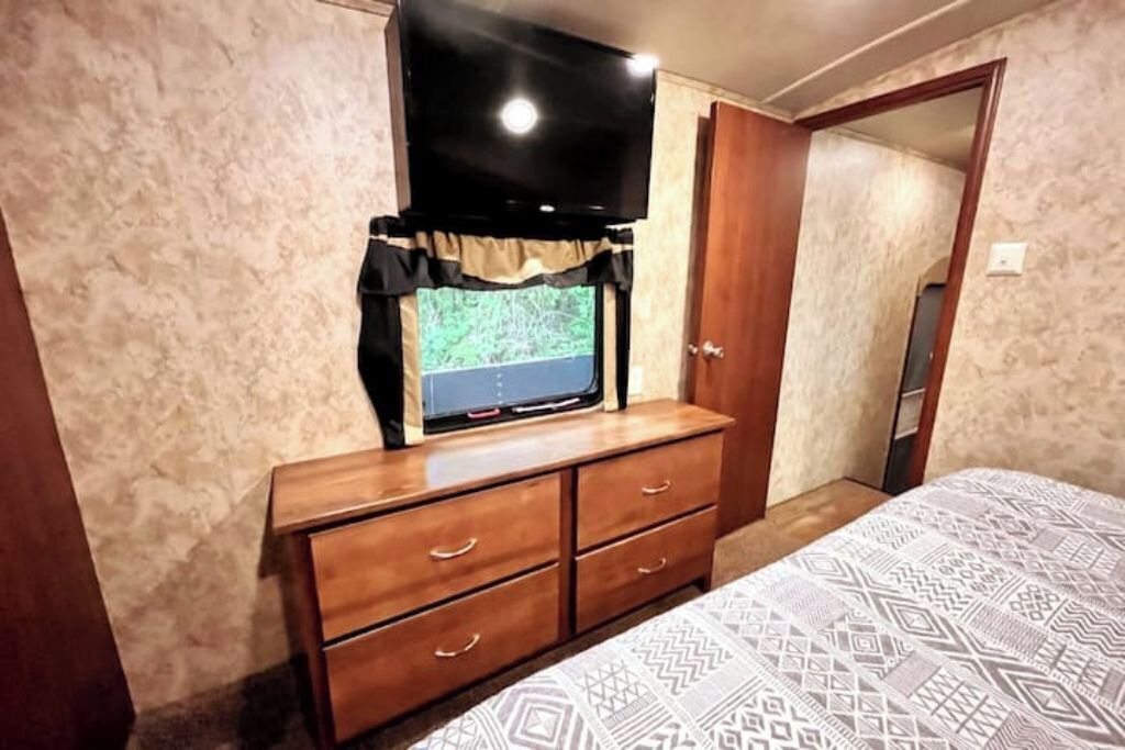 Photo of Bedroom in Ono Island
