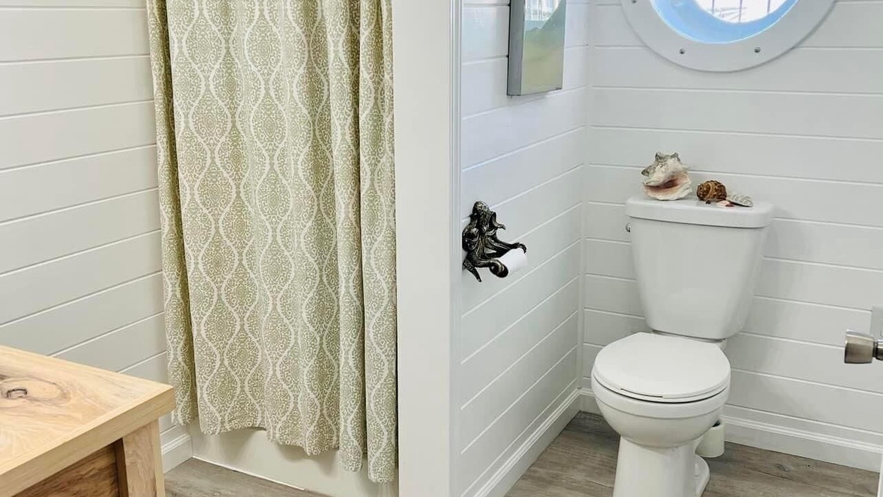 Photo of Bathroom in Chauvin
