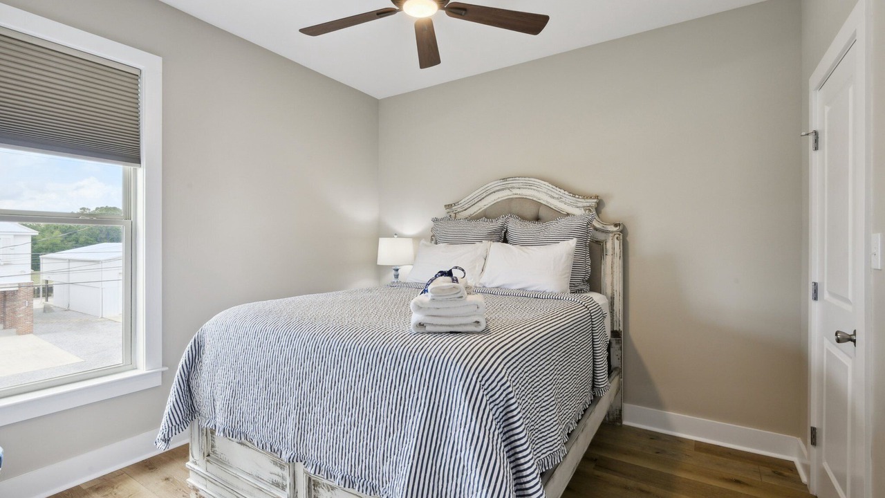 Photo of Bedroom in Shoreline Park