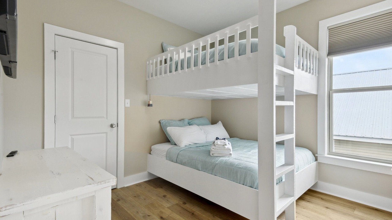 Photo of Bedroom in Shoreline Park