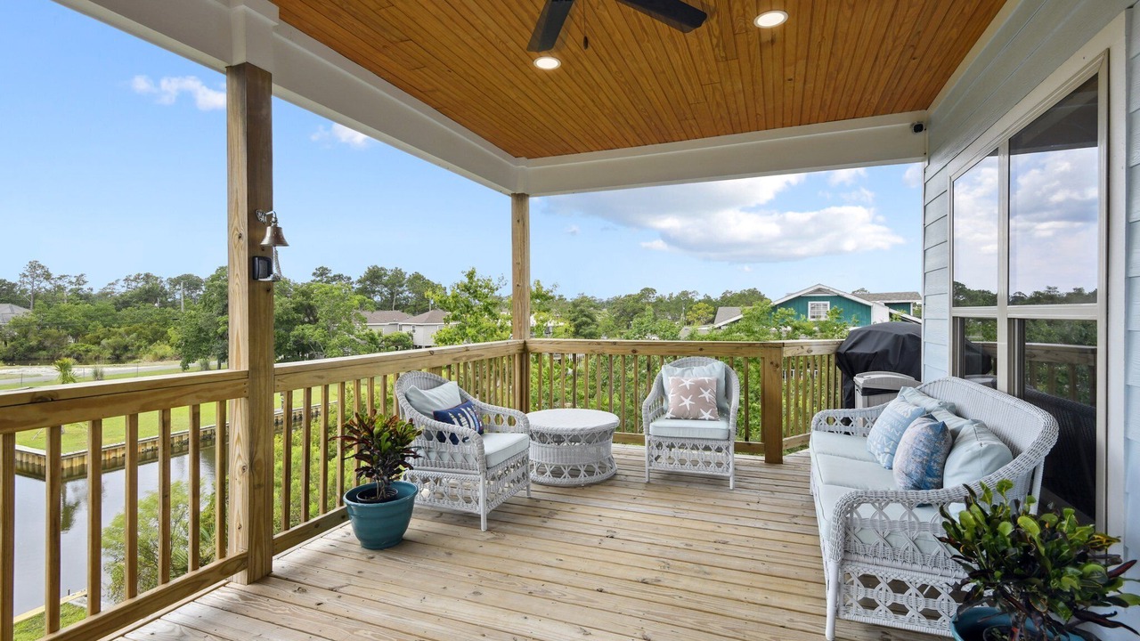Photo of Patio Balcony in Shoreline Park