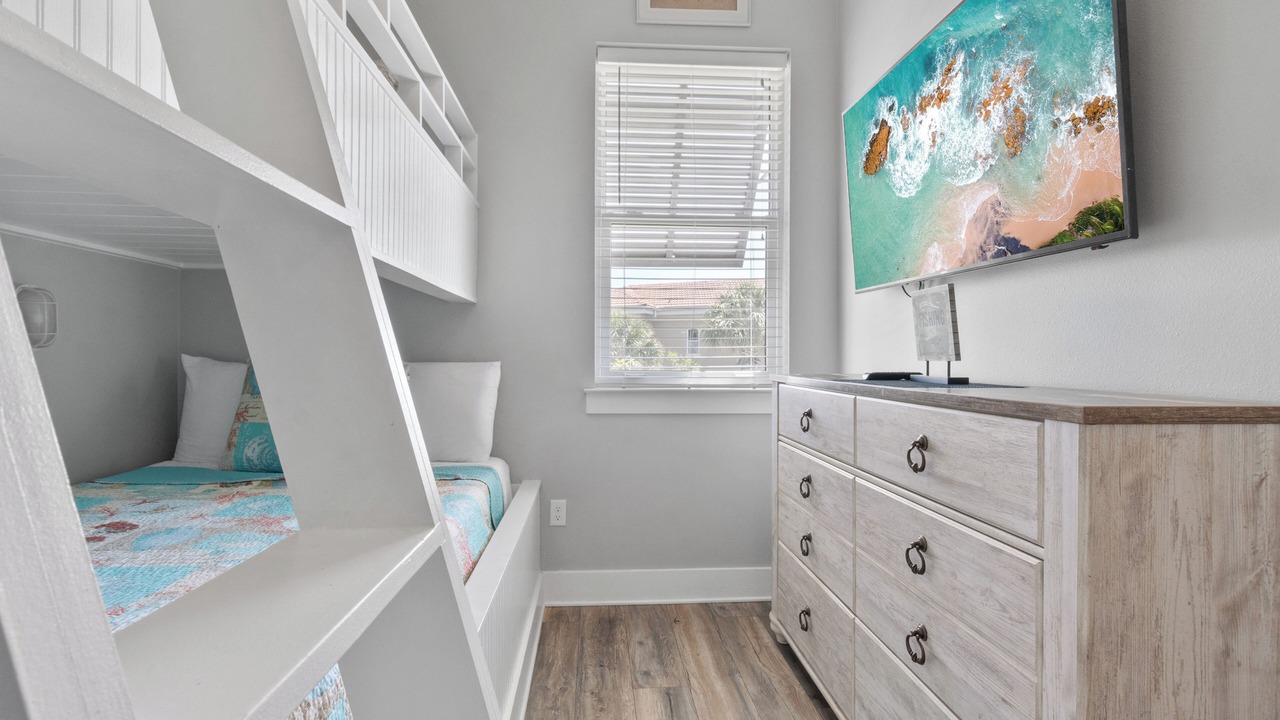 Photo of Bedroom in Emerald Waters Village