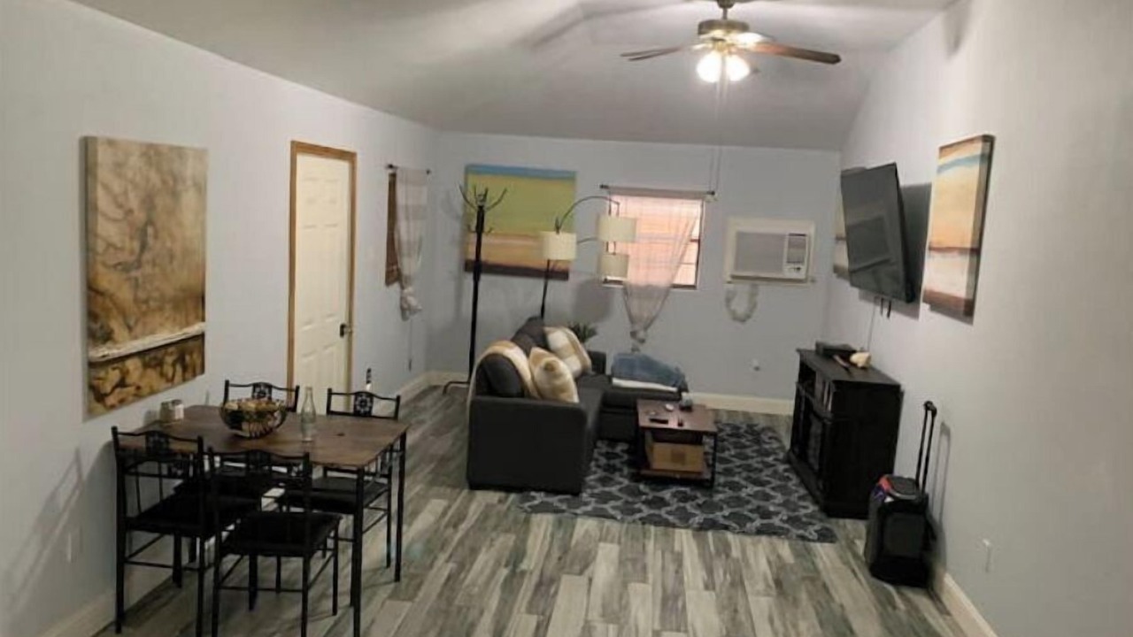 Photo of Livingroom in Pasadena
