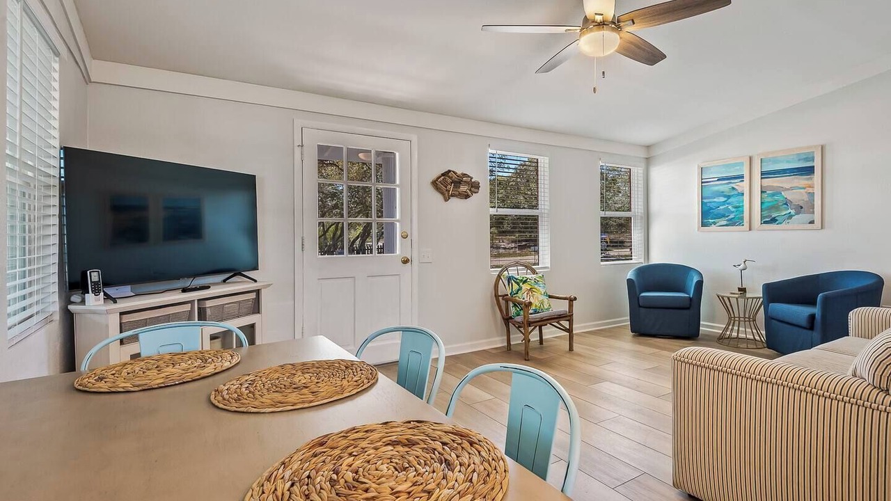 Photo of Livingroom in Alligator Point