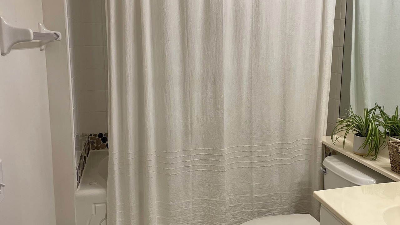 Photo of Bathroom in Tropical Cove