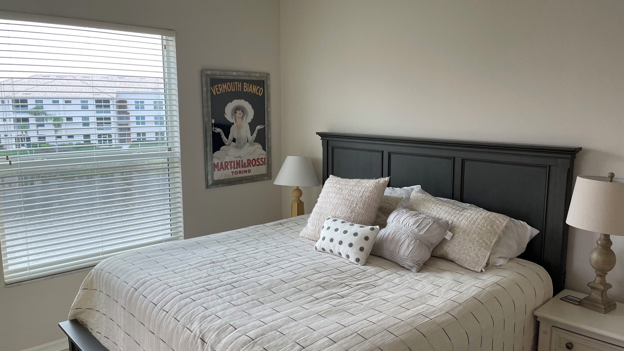 Photo of Bedroom in Tropical Cove