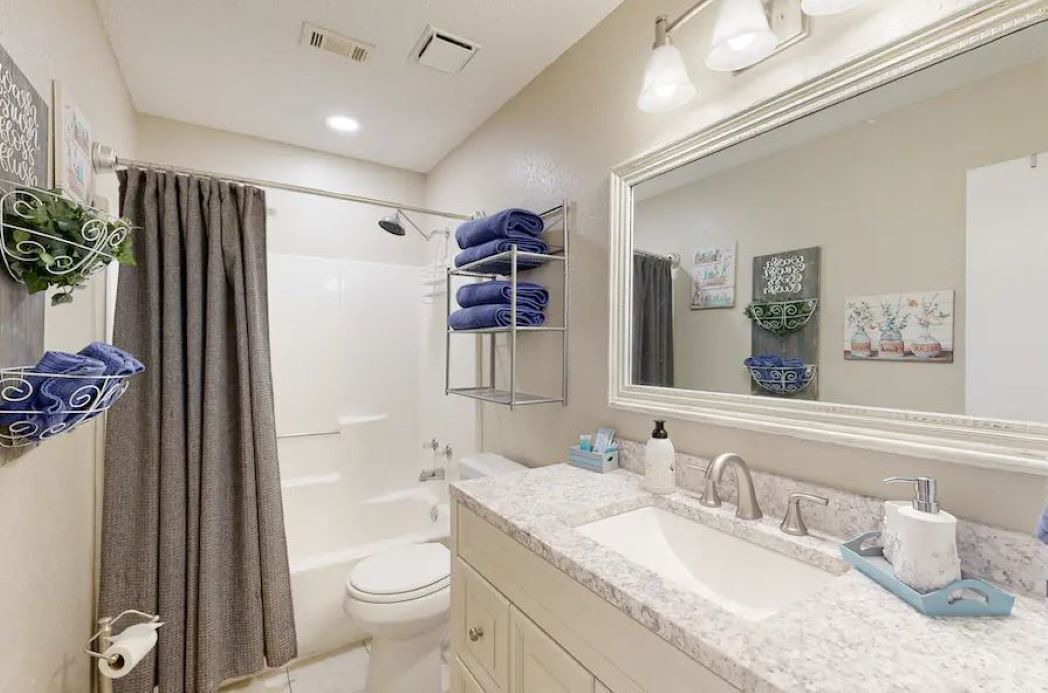 Photo of Bathroom in North Northwest Pensacola