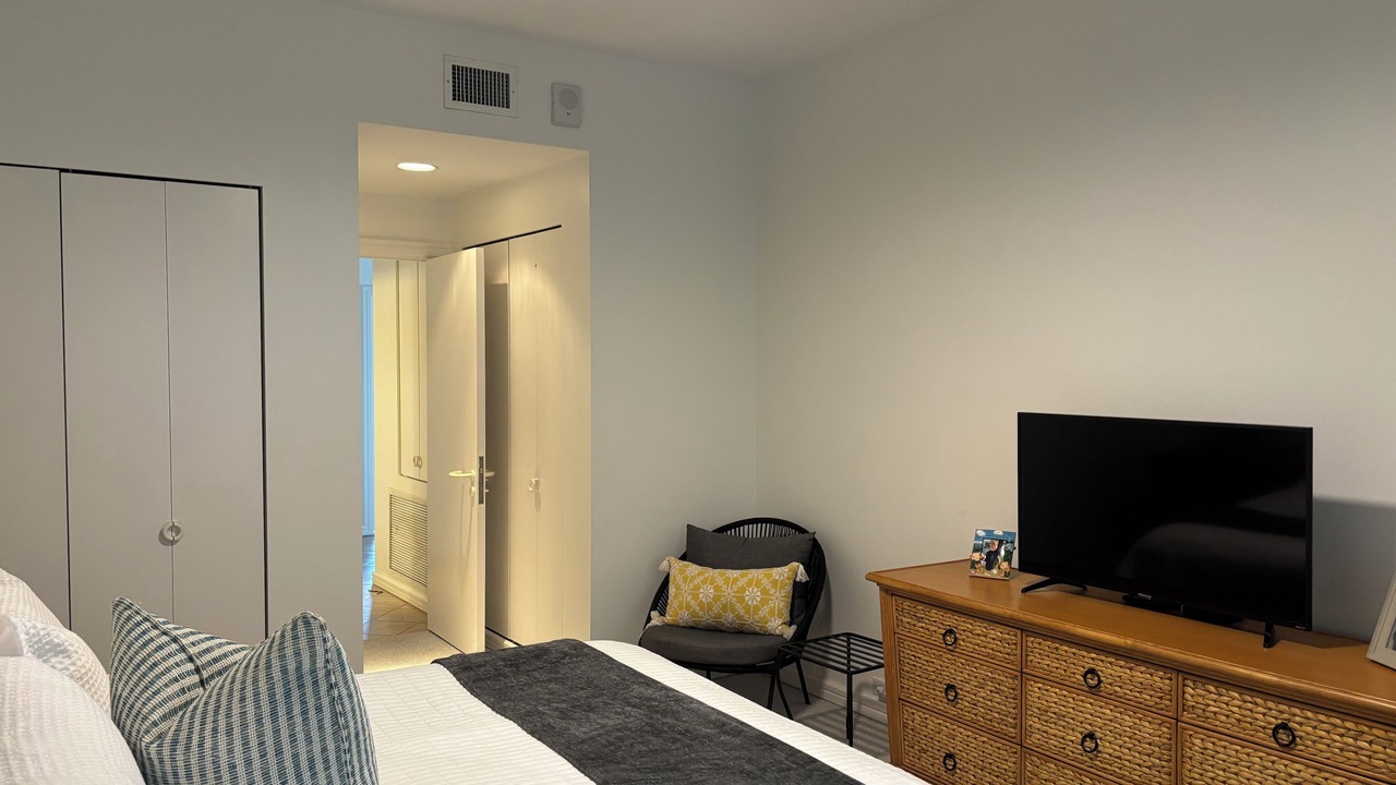 Photo of Bedroom in Isles of Capri