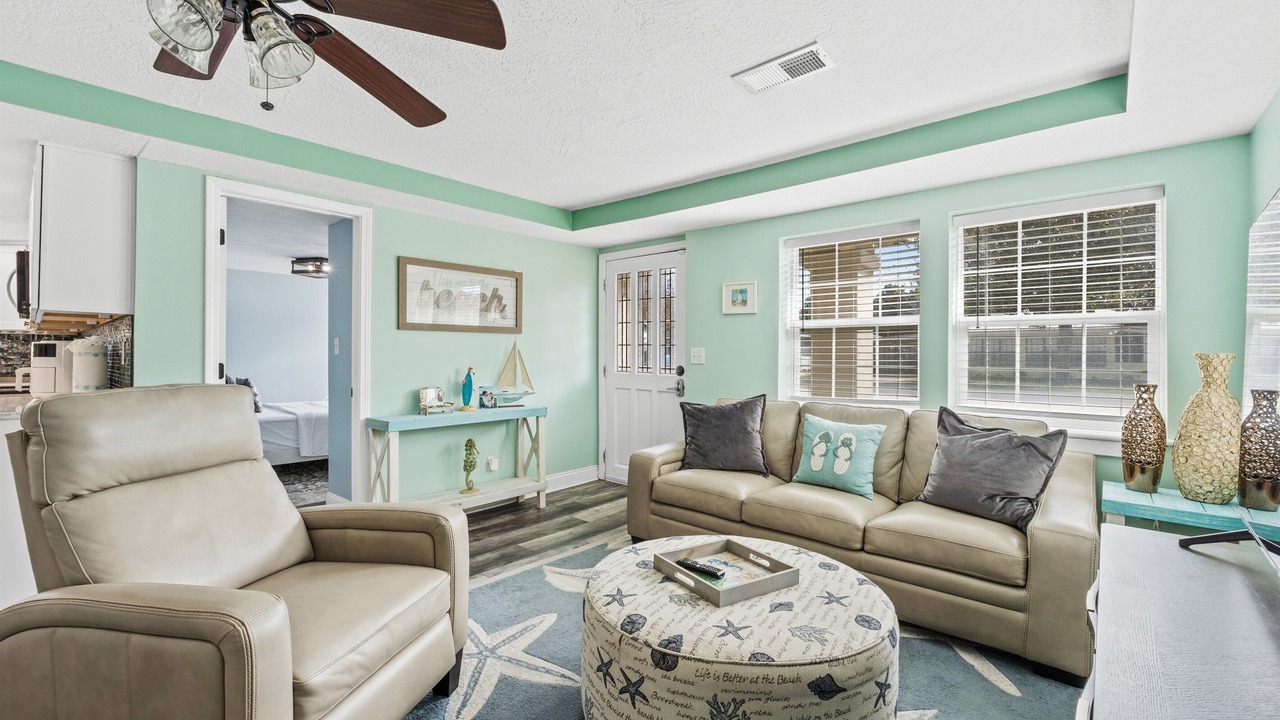 Photo of Livingroom in Bid-a-wee Beach