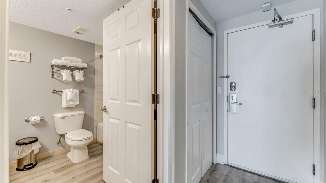 Photo of Bathroom in Ortona Park