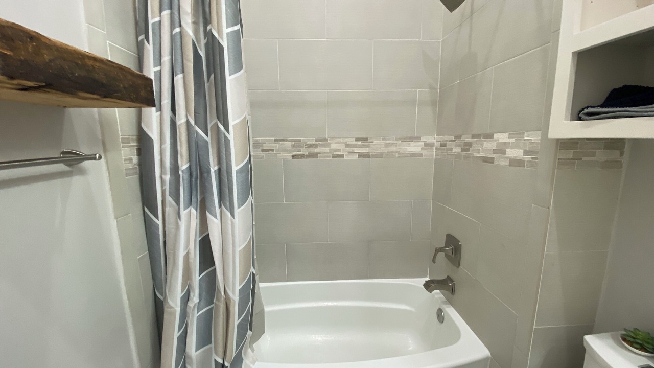 Photo of Bathroom in Broussard