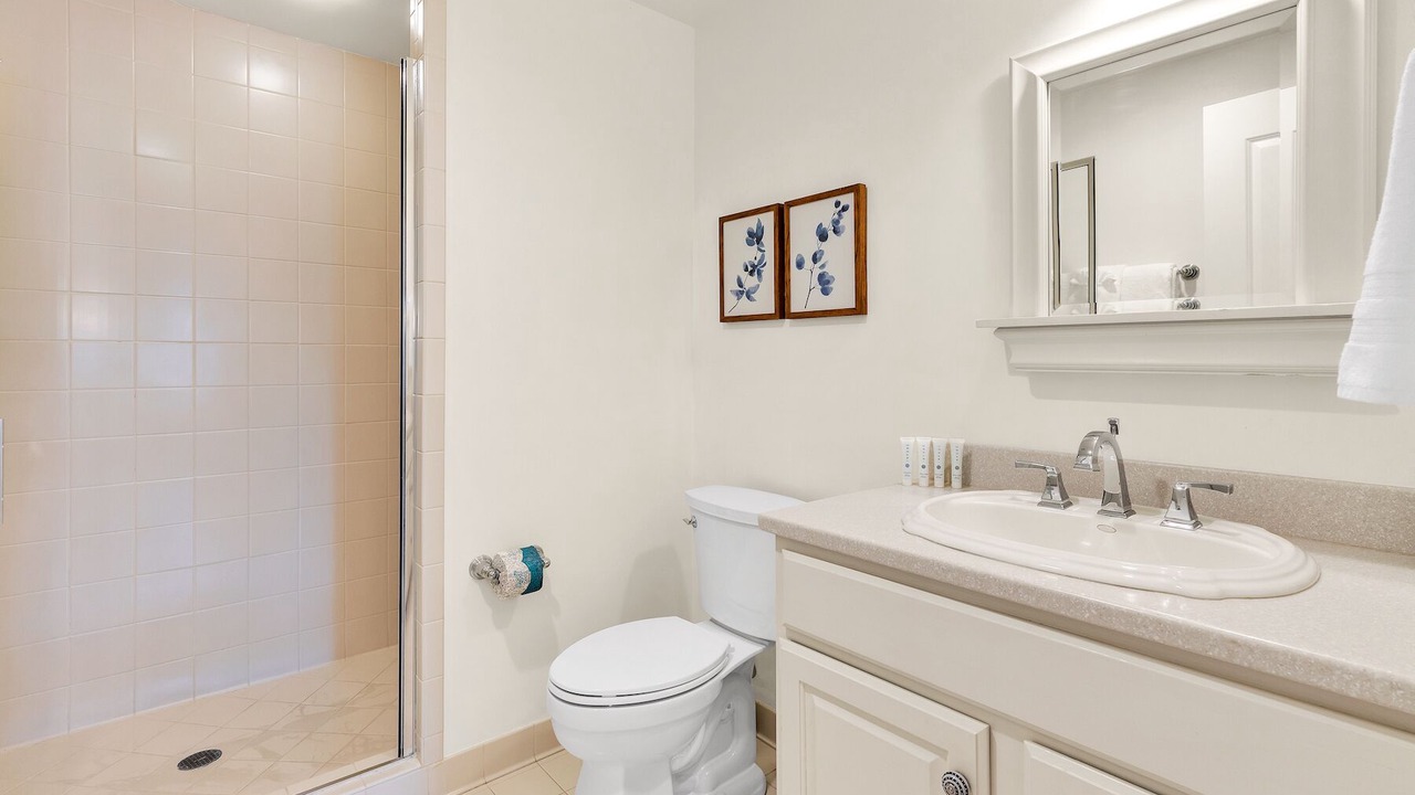 Photo of Bathroom in Gulf District