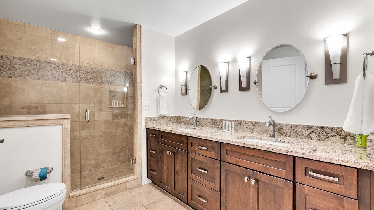 Photo of Bathroom in Gulf District