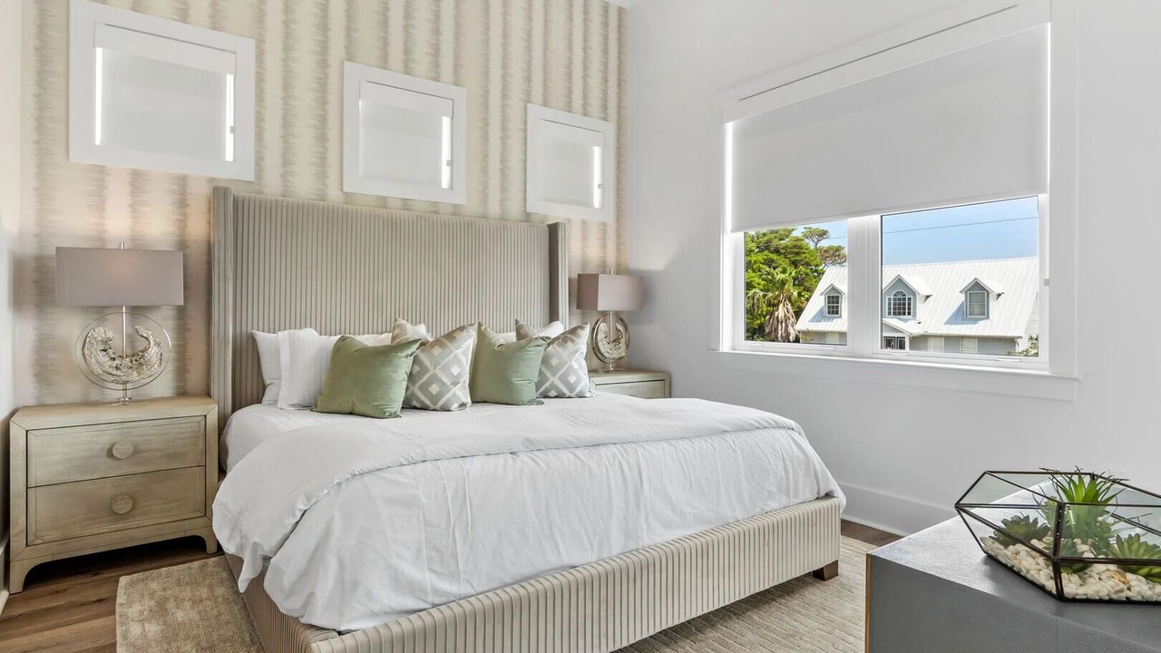 Photo of Bedroom in Gulfview Heights