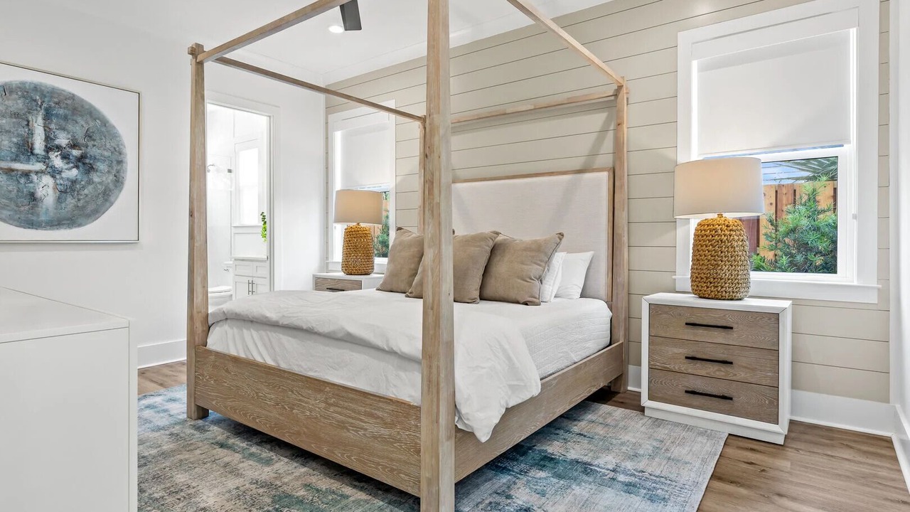 Photo of Bedroom in Gulfview Heights