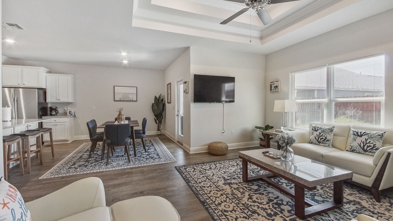 Photo of Livingroom in Upper Grand Lagoon