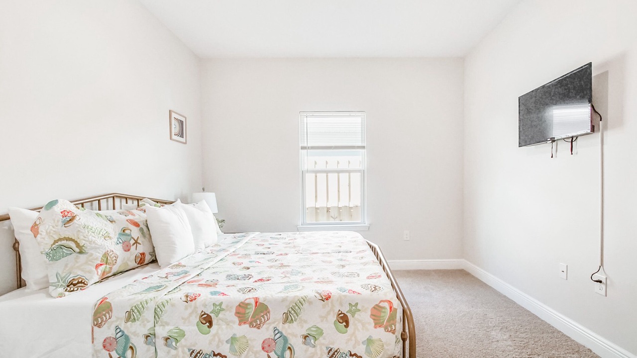 Photo of Bedroom in Upper Grand Lagoon