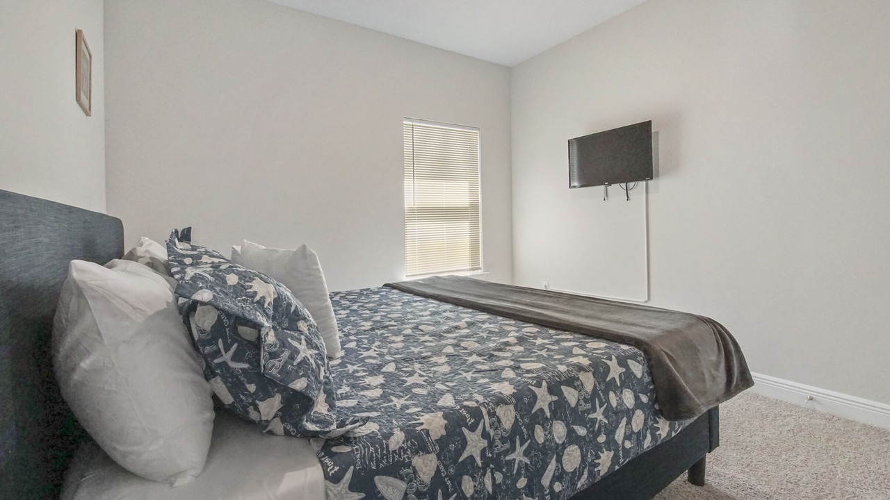 Photo of Bedroom in Upper Grand Lagoon