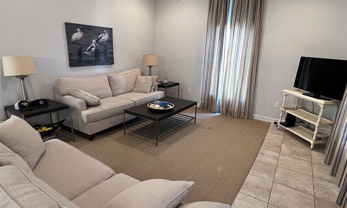 Photo of Livingroom in Golden Meadow
