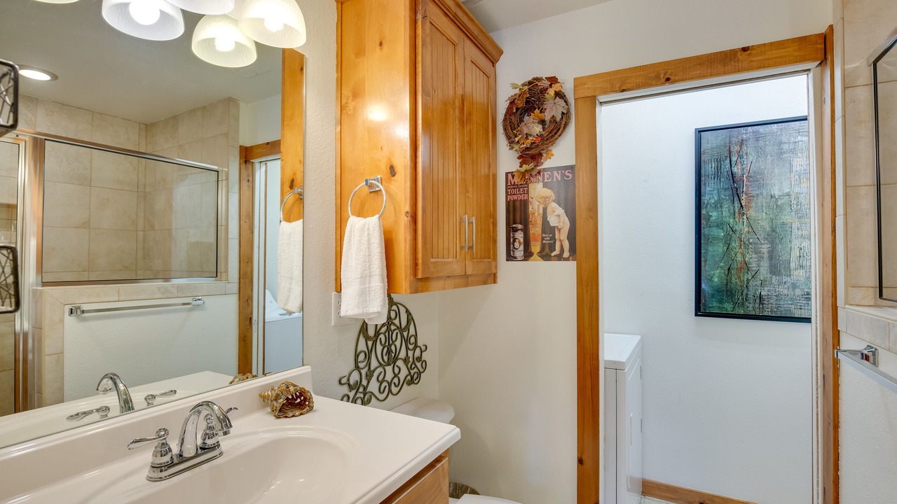 Photo of Bathroom in Emory
