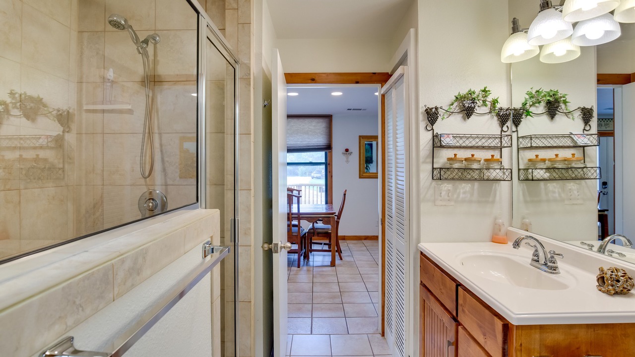 Photo of Bathroom in Emory