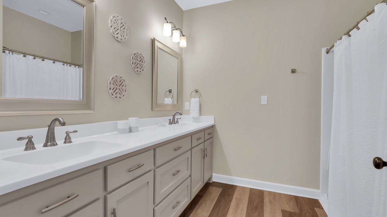 Photo of Bathroom in Dauphin Island