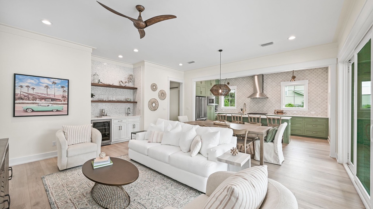 Photo of Livingroom in Village of Sugar Beach