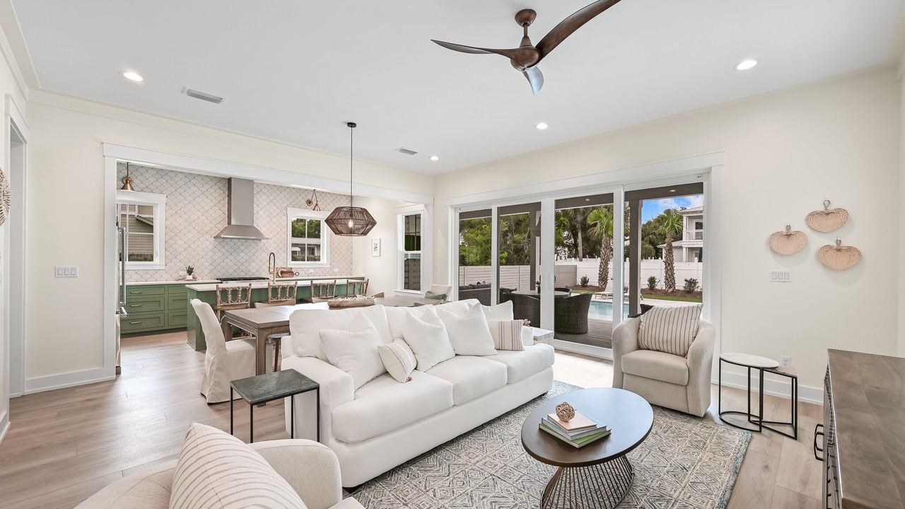 Photo of Livingroom in Village of Sugar Beach