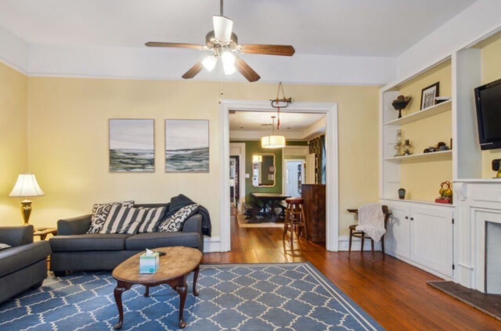 Photo of Livingroom in Algiers Point