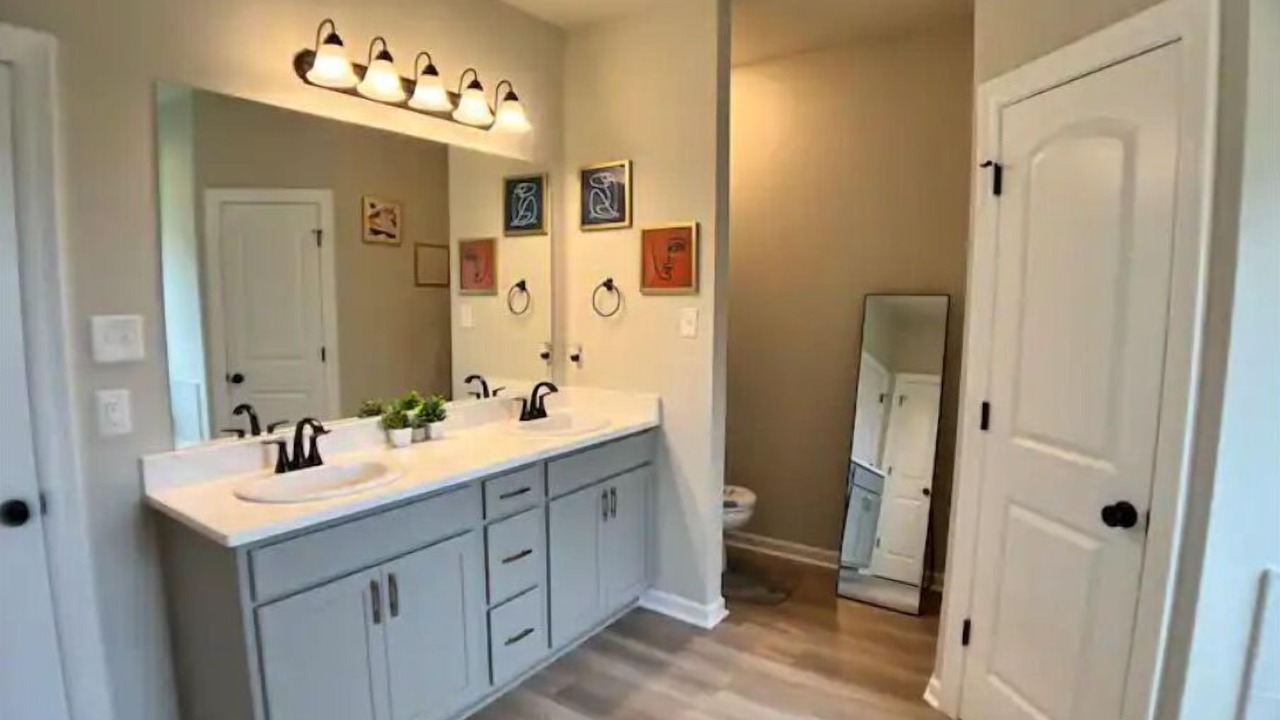 Photo of Bathroom in Milton