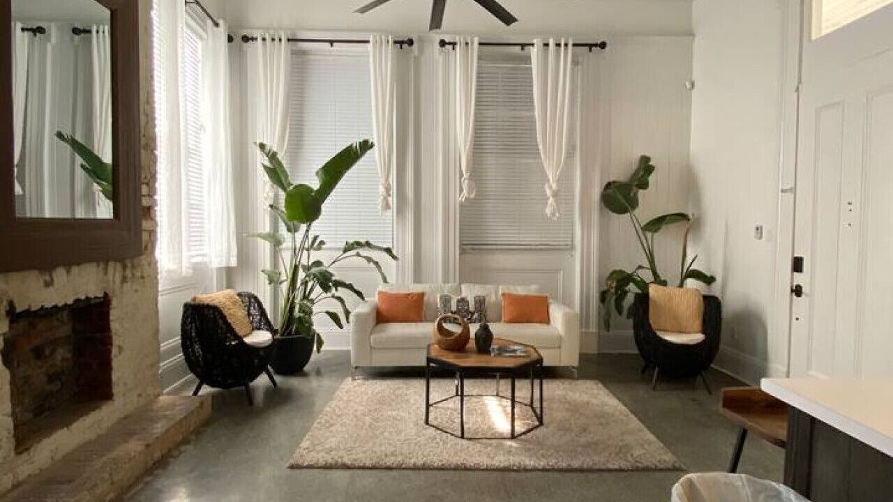 Photo of Livingroom in French Quarter