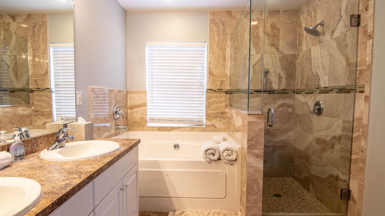 Photo of Bathroom in Diplomat