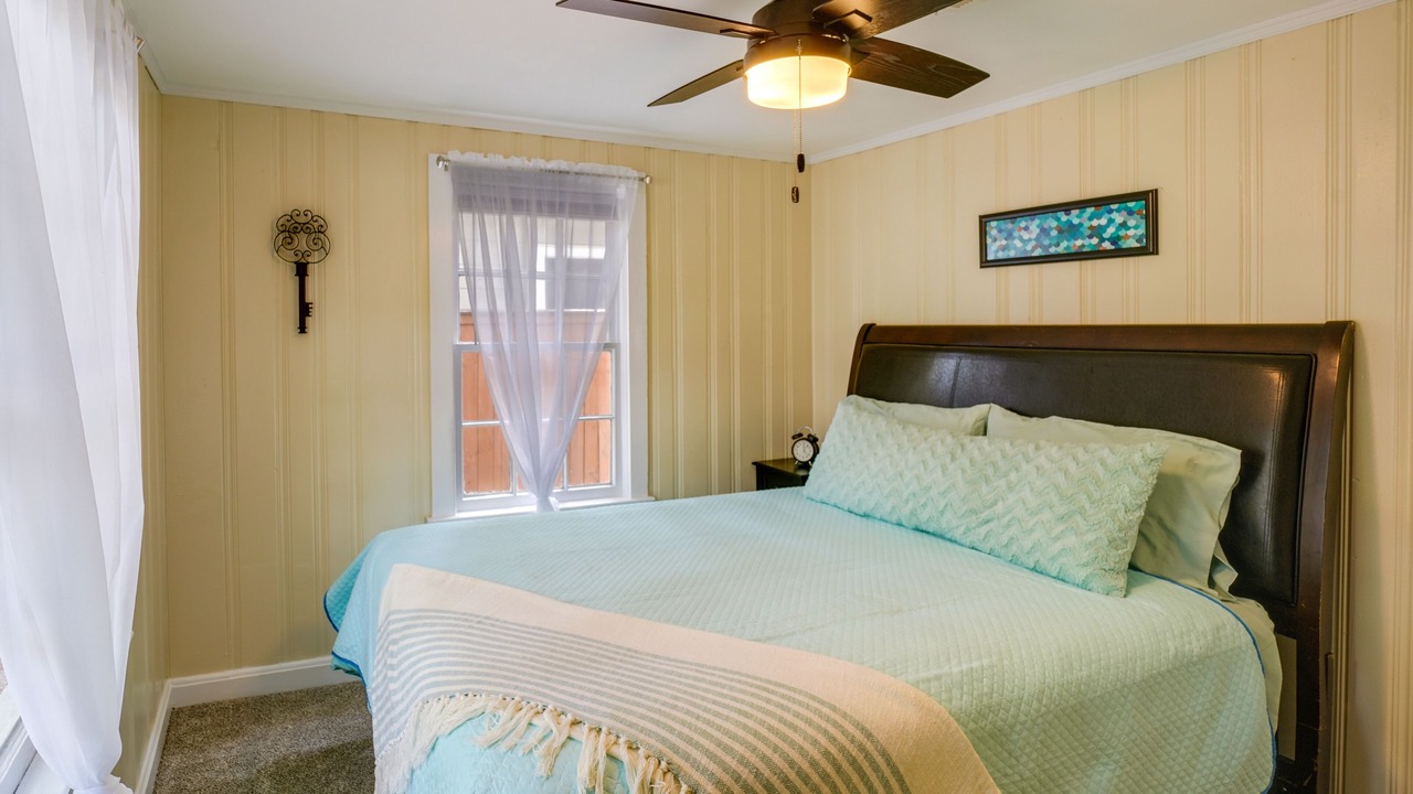 Photo of Bedroom in Gulfport