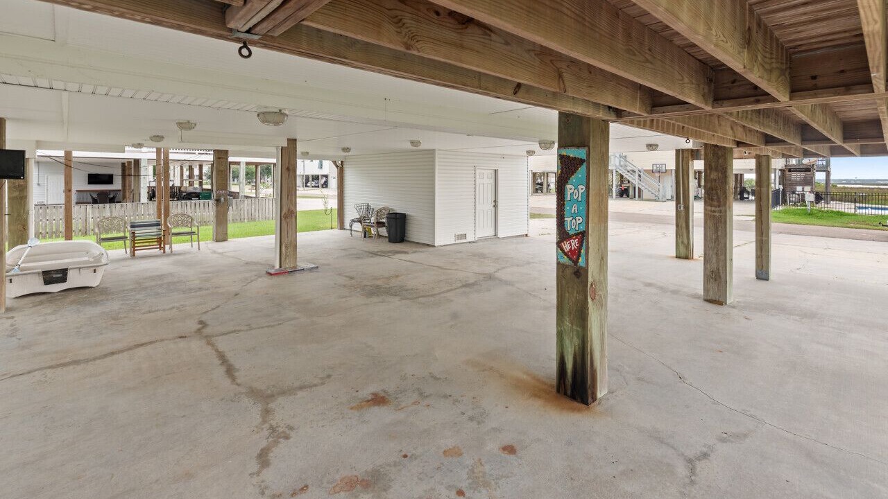 Photo of Patio Balcony in Shoreline Park