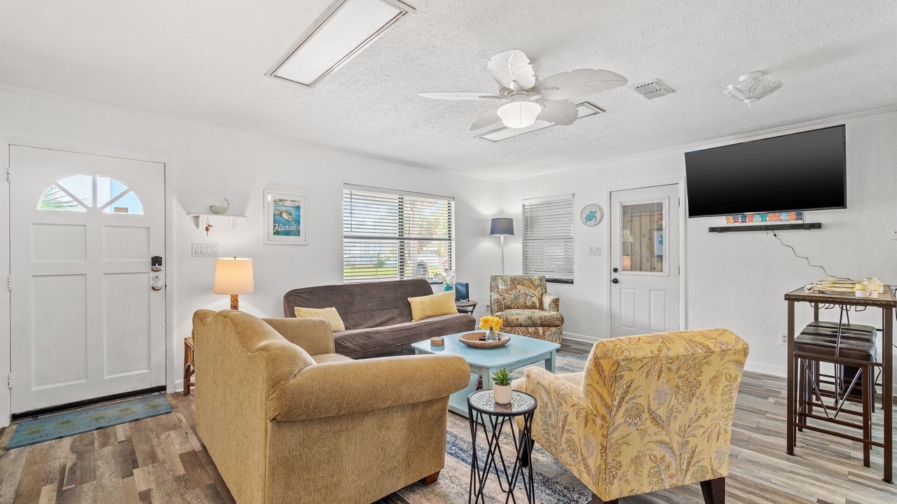 Photo of Livingroom in Bid-a-wee Beach