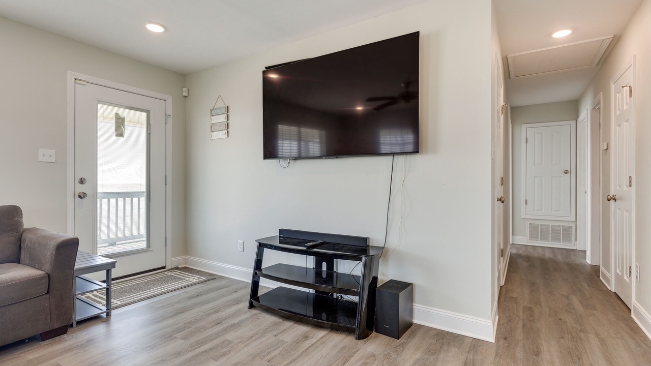 Photo of Livingroom in Theodore