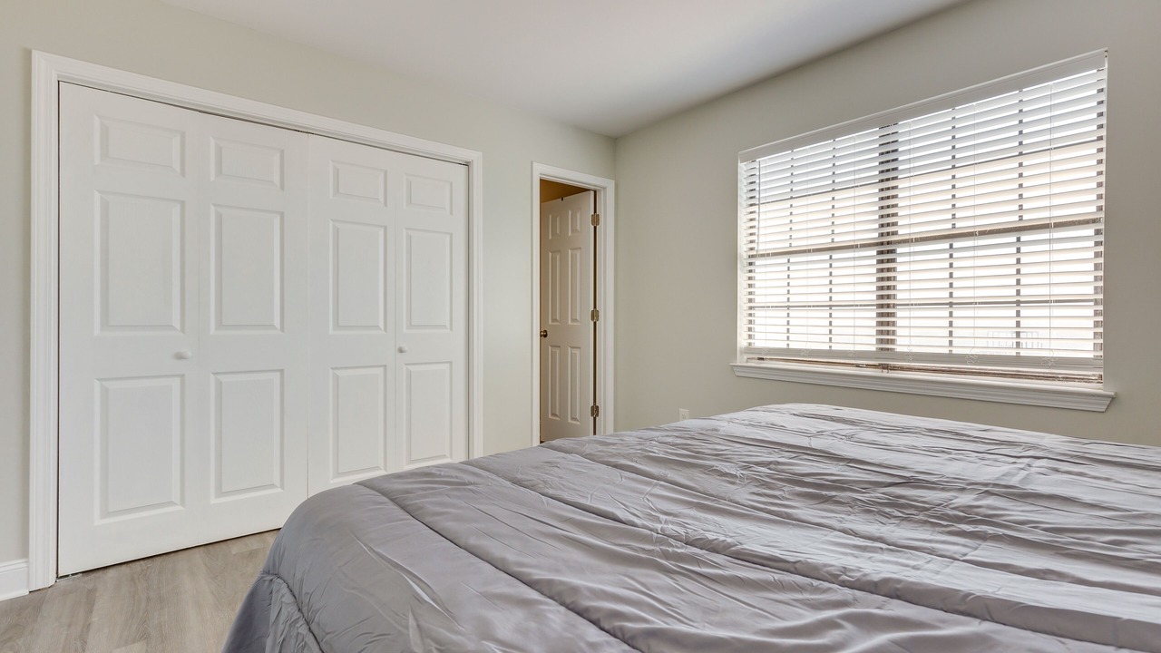 Photo of Bedroom in Theodore