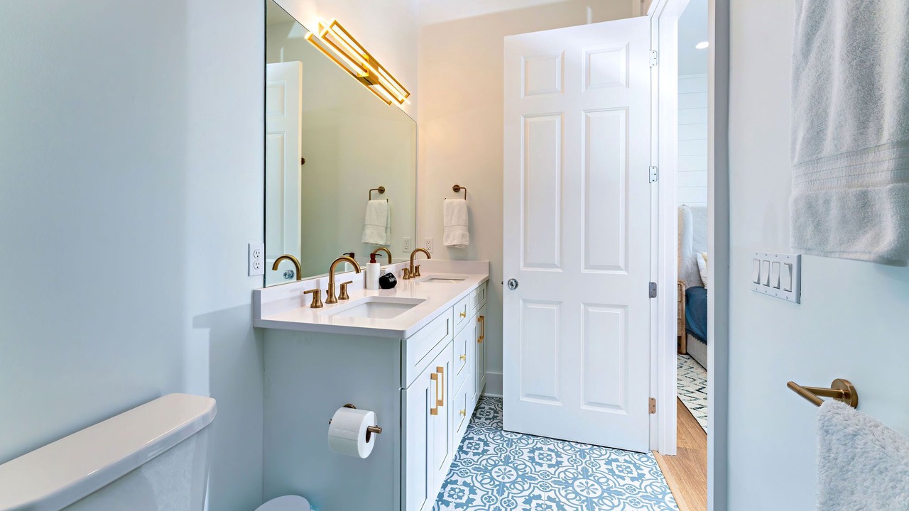 Photo of Bathroom in Plantation
