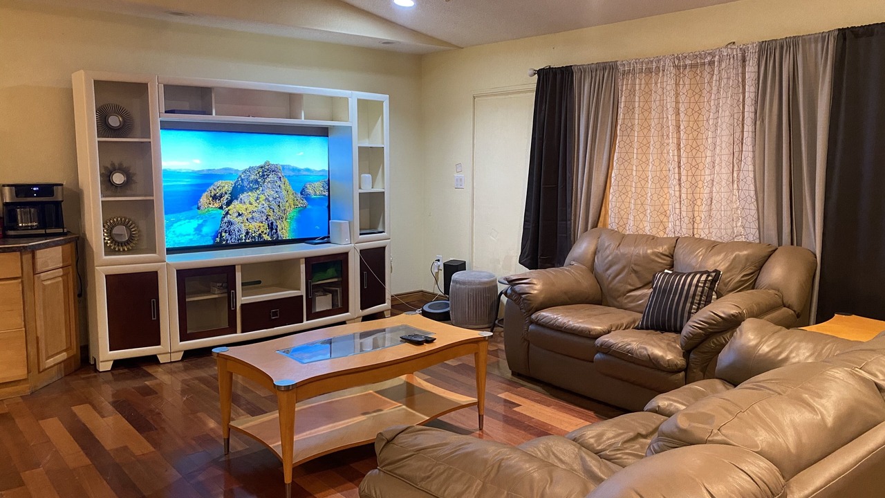 Photo of Livingroom in Northeast Pensacola