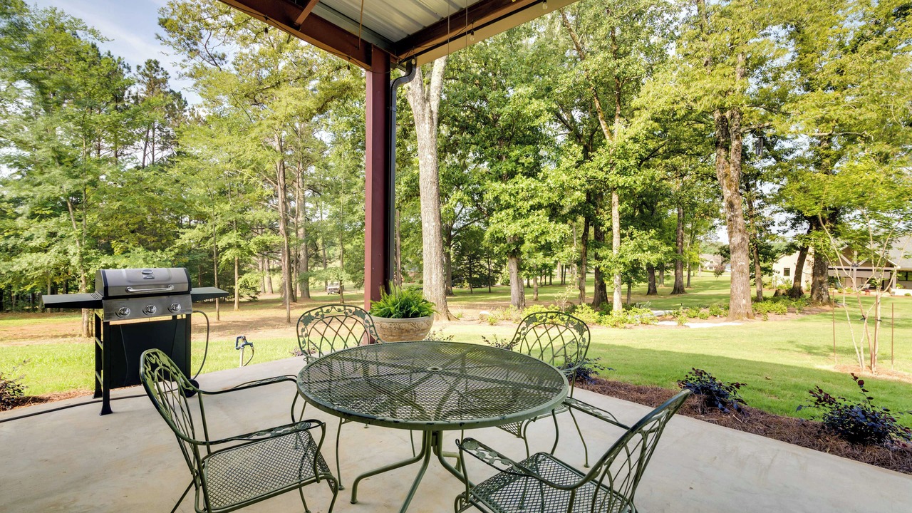 Photo of Outdoor in Starkville