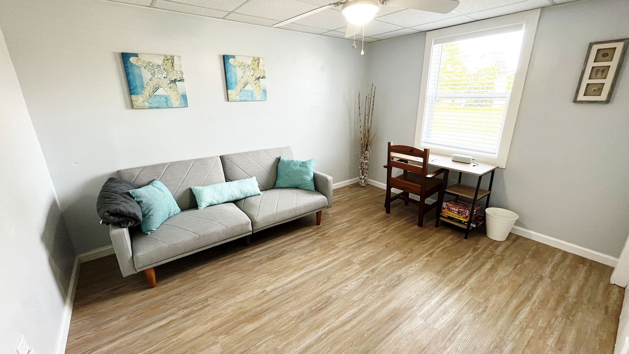 Photo of Livingroom in Pretty Bayou