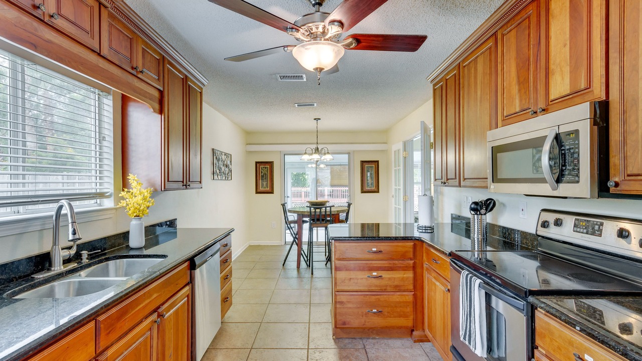 Photo of Kitchen in Mary Esther