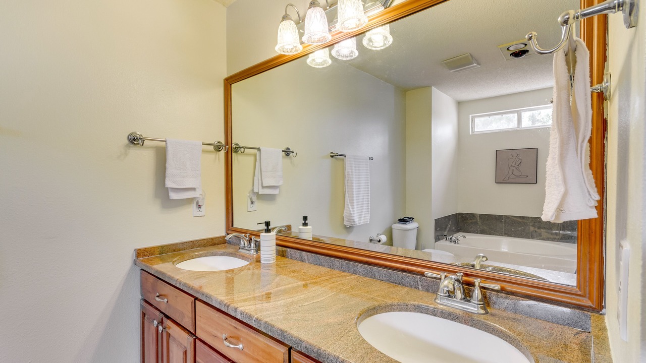 Photo of Bathroom in Mary Esther