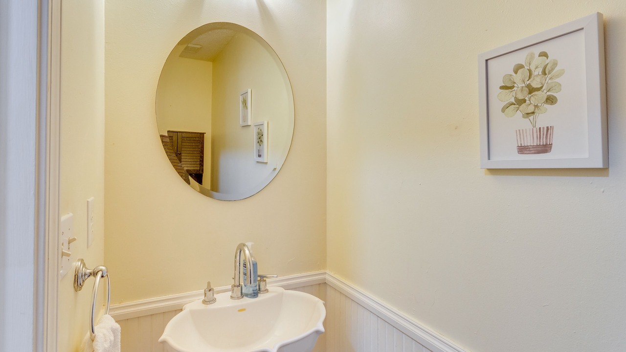 Photo of Bathroom in Mary Esther