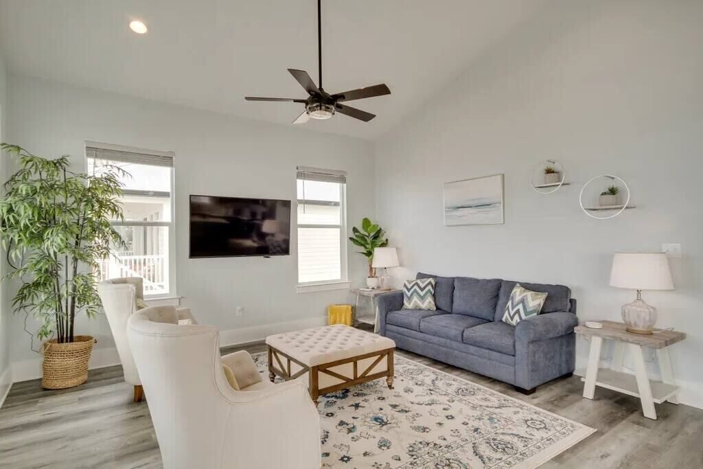Photo of Bedroom in Mississippi City