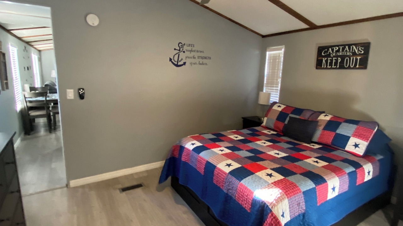 Photo of Bedroom in Welaka