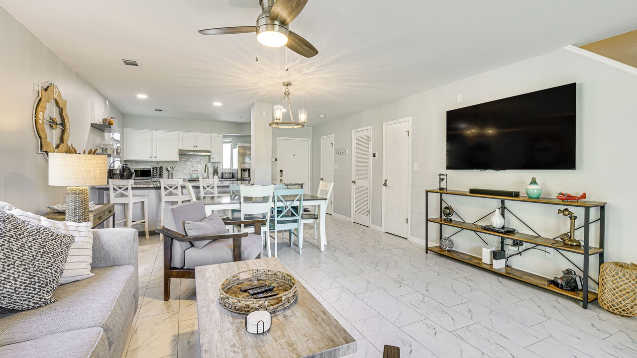 Photo of Livingroom in Mary Esther